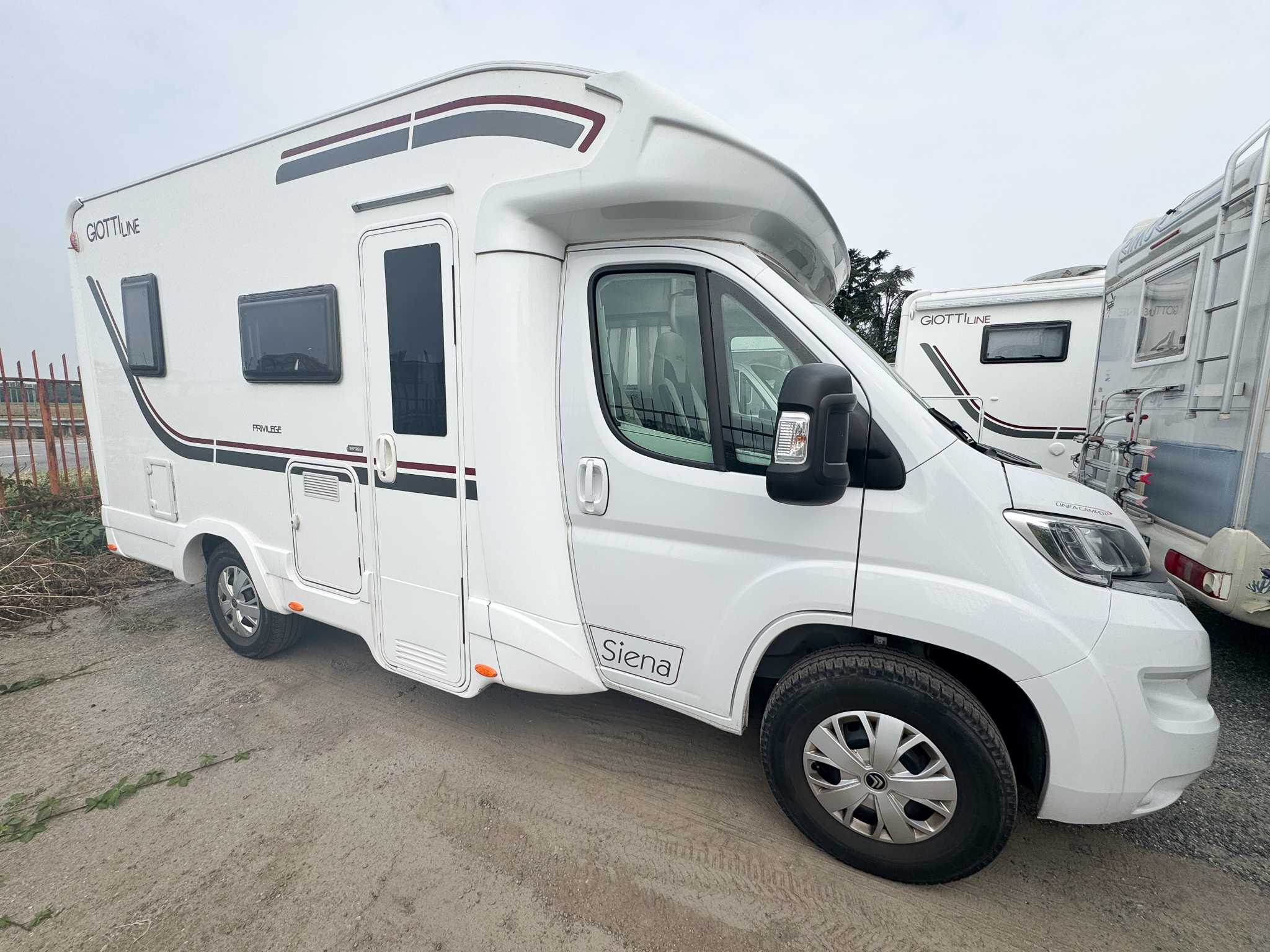 Camper Semi-integrale GIOTTILINE SIENA 330 - immagine 6