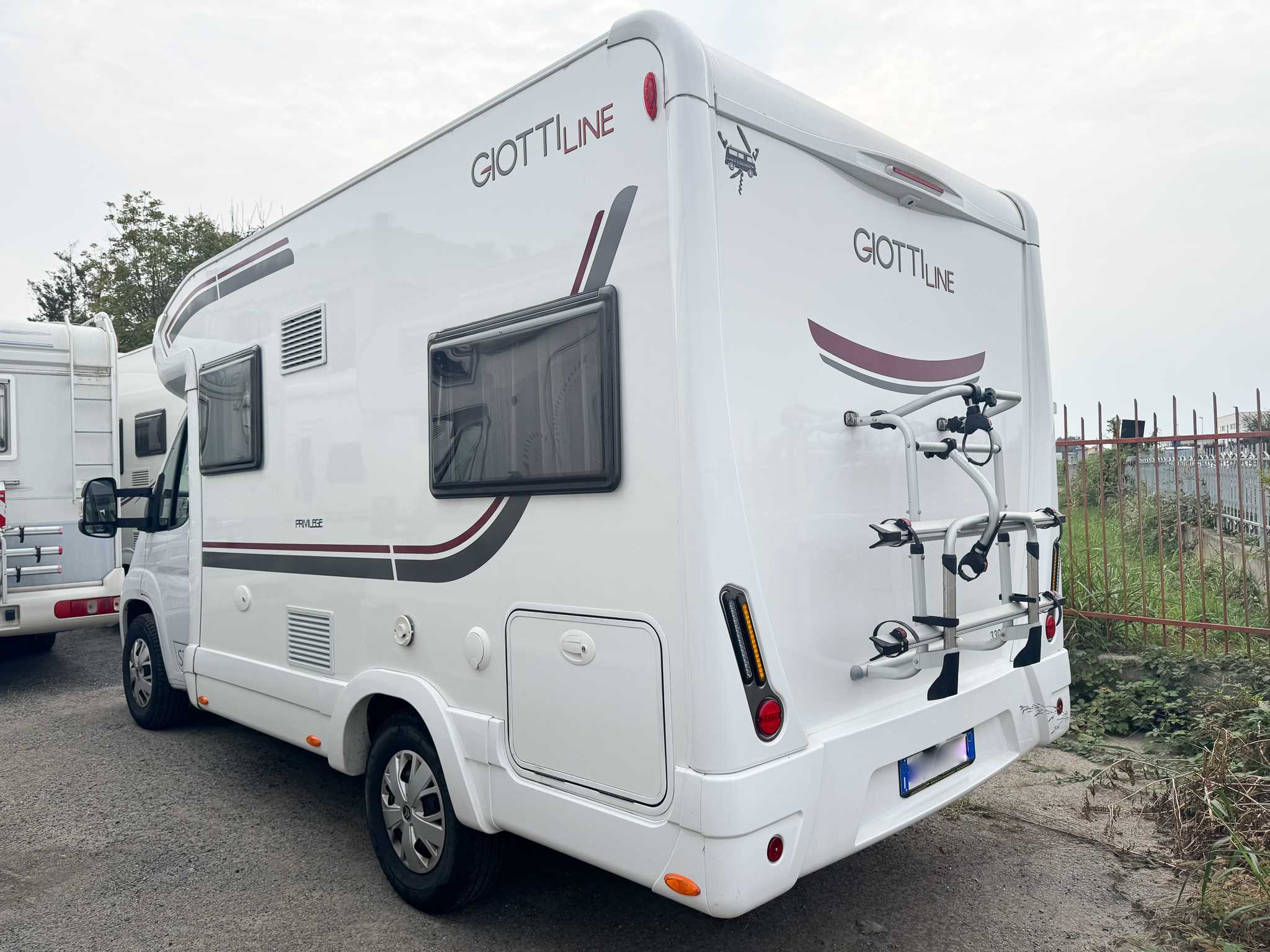 Camper Semi-integrale GIOTTILINE SIENA 330 - immagine 9
