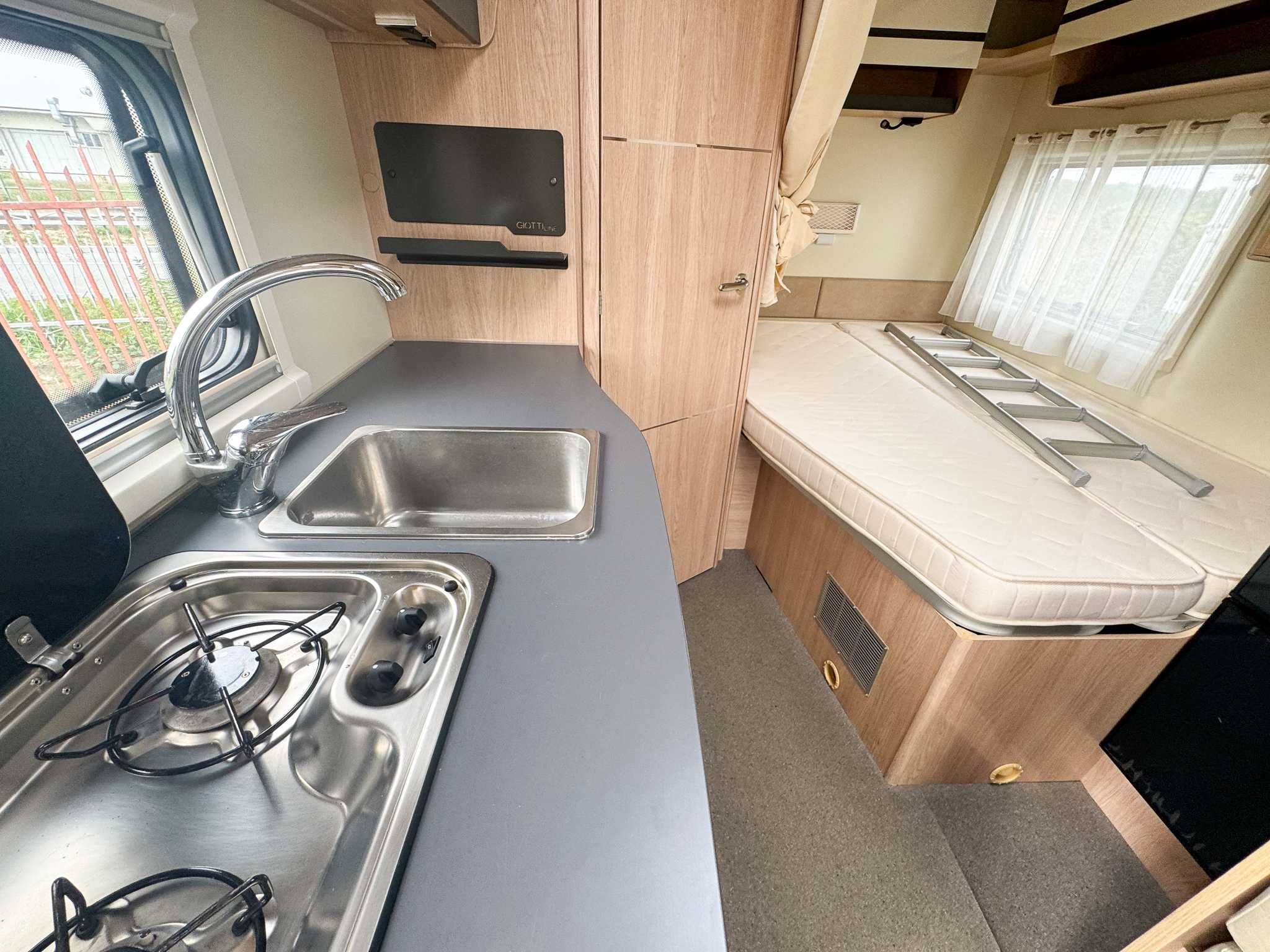 Camper Semi-integrale GIOTTILINE SIENA 330 - immagine 18