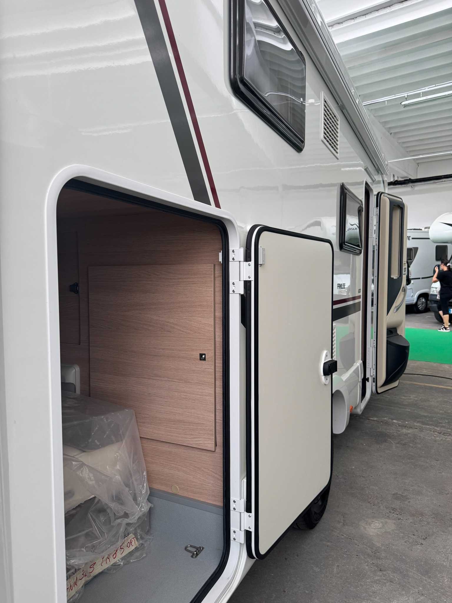 Camper Semi-integrale GIOTTILINE SIENA 385 - immagine 12