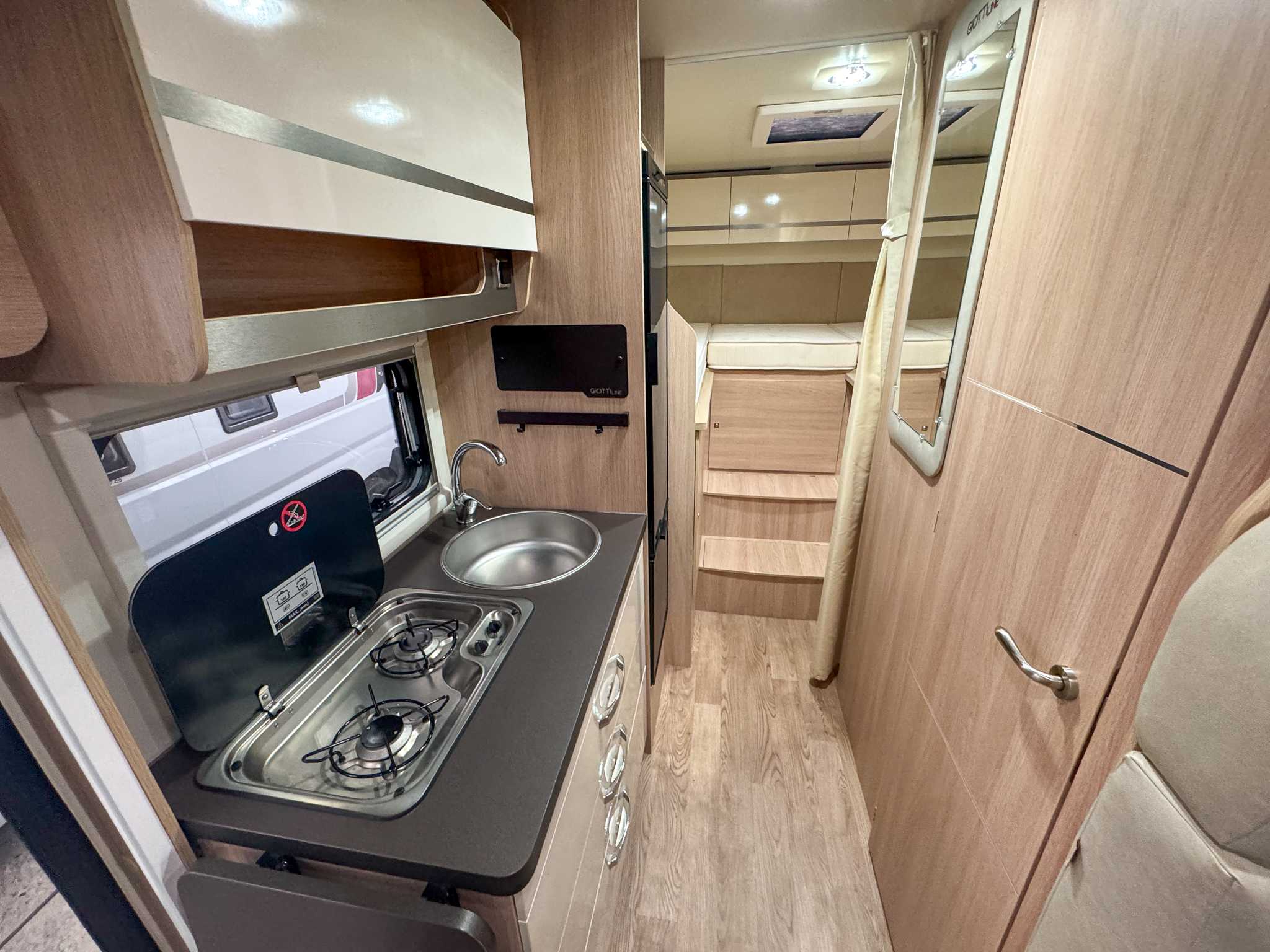 Camper Semi-integrale GIOTTILINE SIENA 385 - immagine 9
