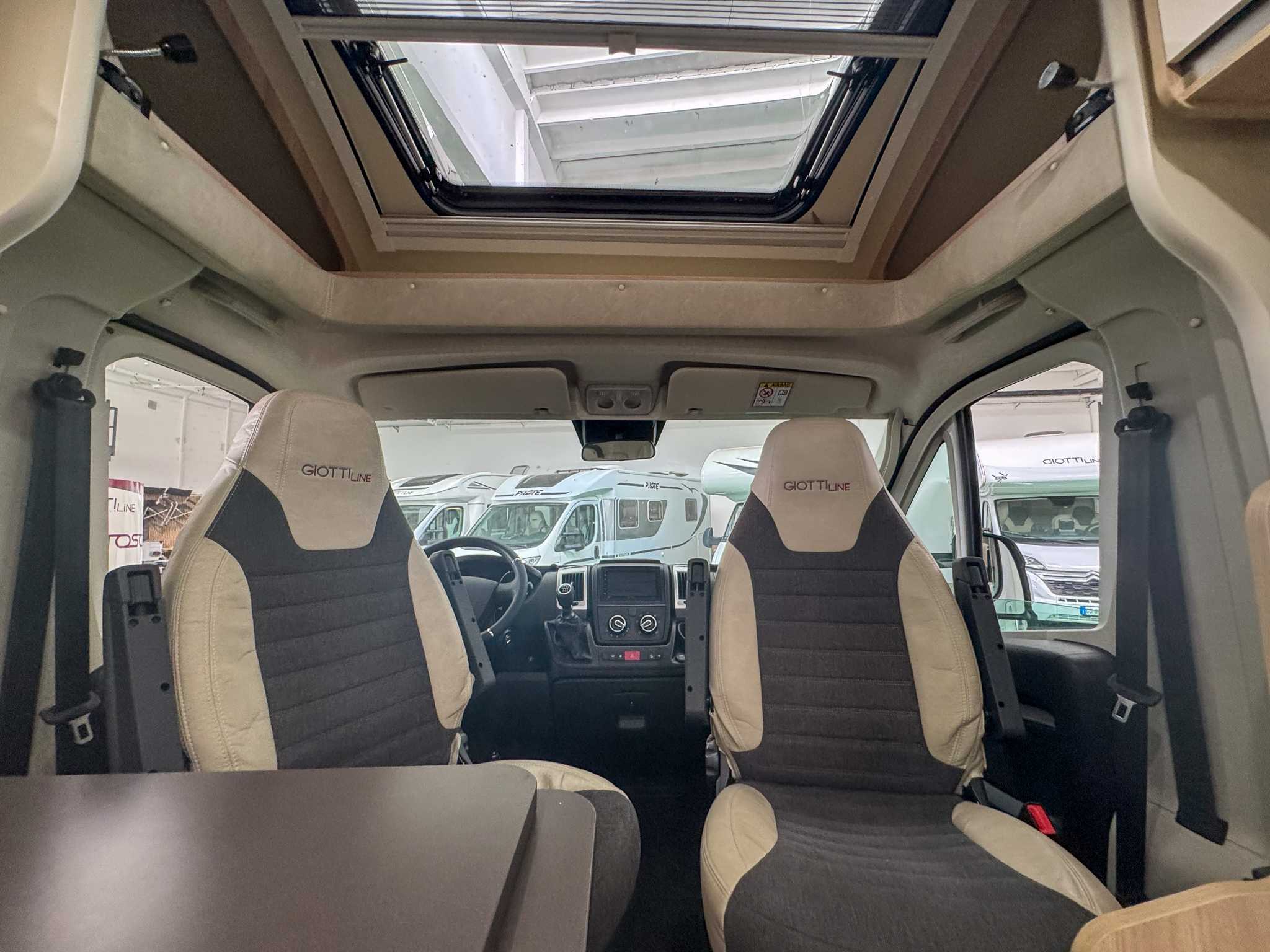 Camper Semi-integrale GIOTTILINE SIENA 385 - immagine 6