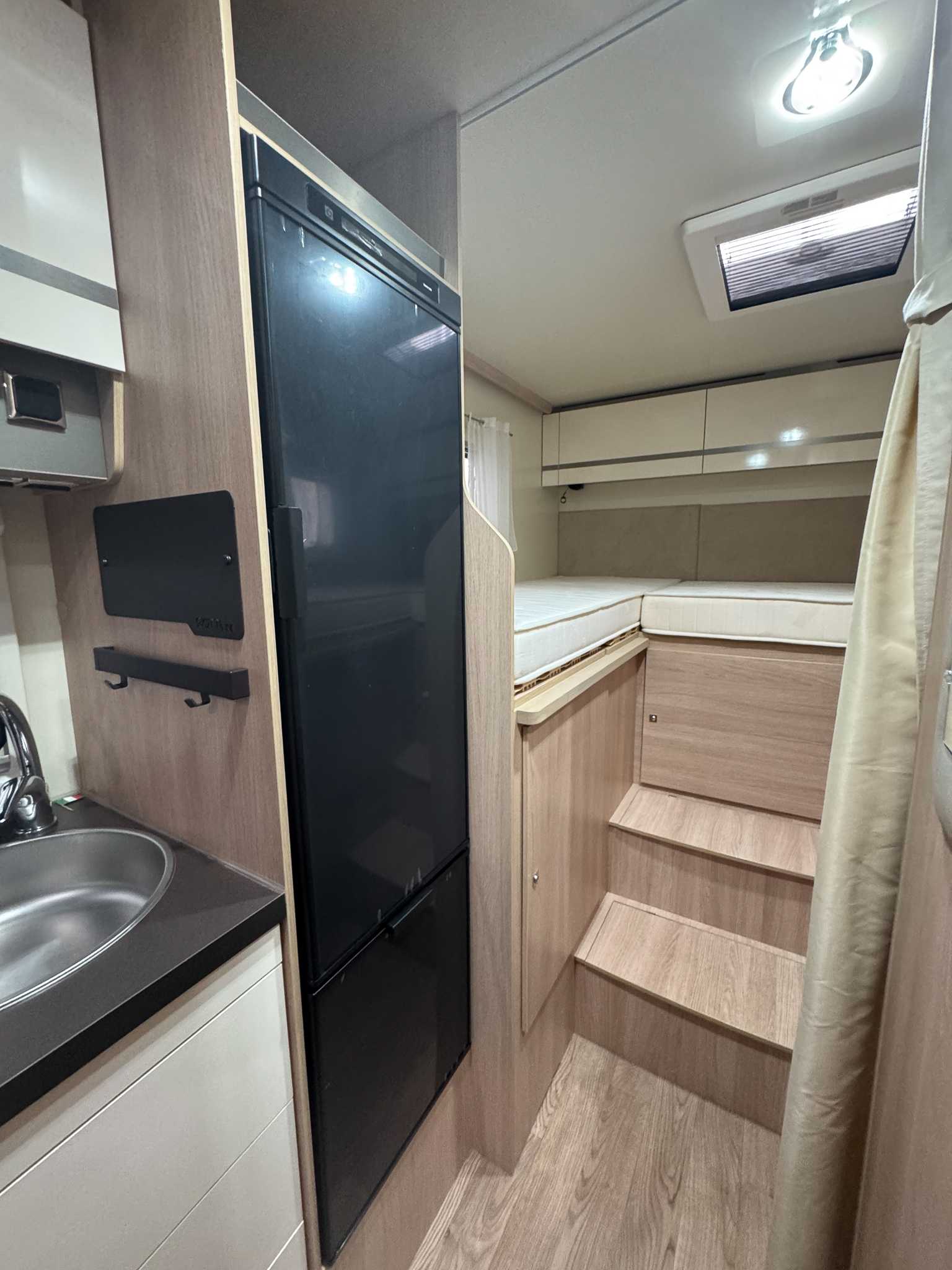 Camper Semi-integrale GIOTTILINE SIENA 385 - immagine 4